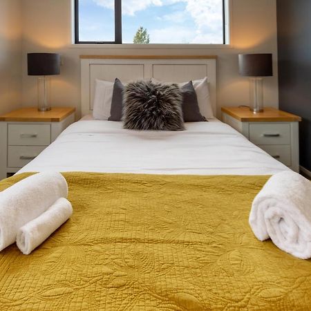 1 Bedroom Central City Escape Christchurch Buitenkant foto